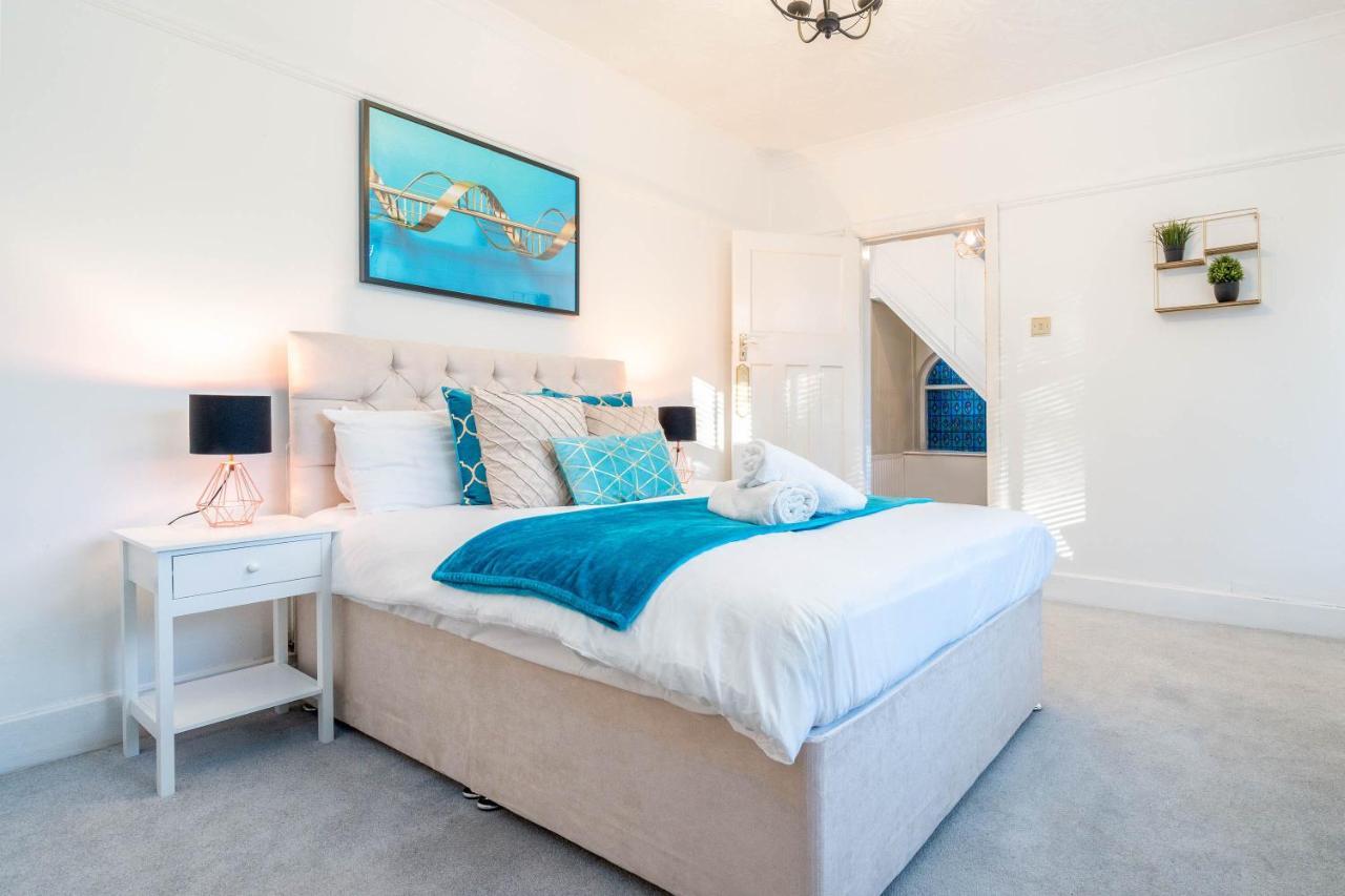 Large 4 Bedroom House - Top Rated - Off-Street Parking - Garden - Sleeps 9 - Contractors - Groups - Pool Table Northfield Exteriör bild