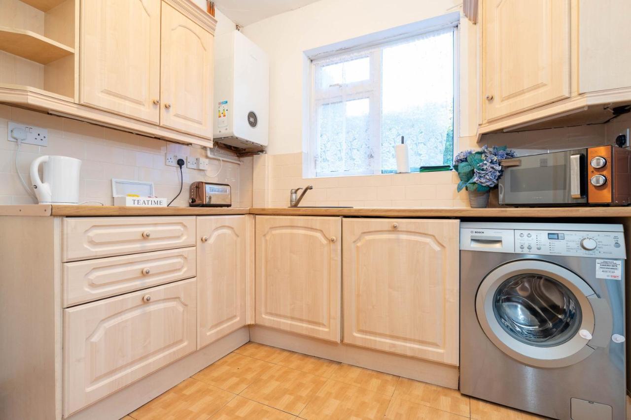 Large 4 Bedroom House - Top Rated - Off-Street Parking - Garden - Sleeps 9 - Contractors - Groups - Pool Table Northfield Exteriör bild