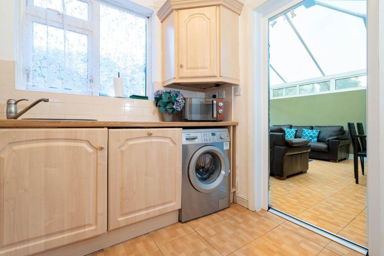 Large 4 Bedroom House - Top Rated - Off-Street Parking - Garden - Sleeps 9 - Contractors - Groups - Pool Table Northfield Exteriör bild