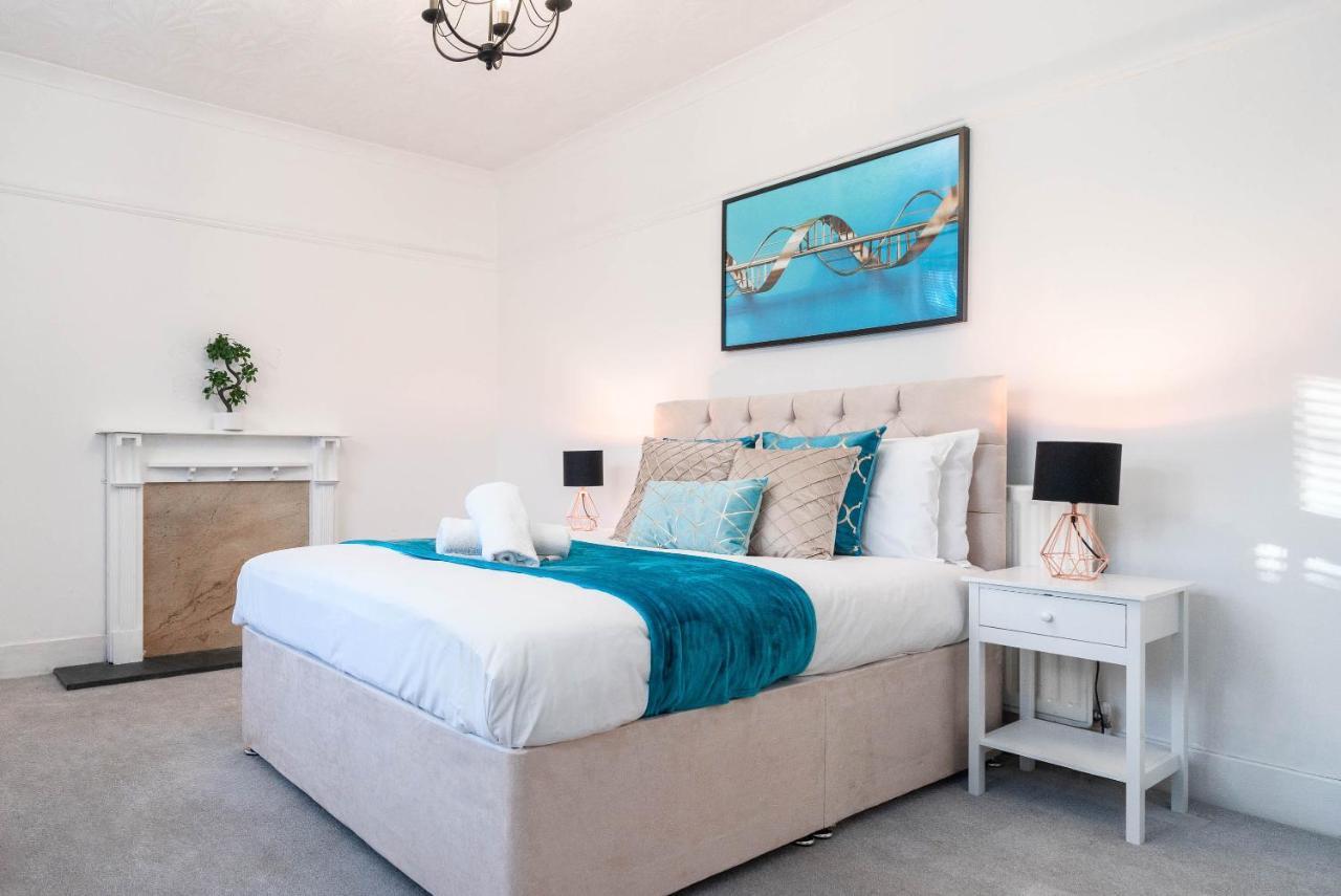 Large 4 Bedroom House - Top Rated - Off-Street Parking - Garden - Sleeps 9 - Contractors - Groups - Pool Table Northfield Exteriör bild